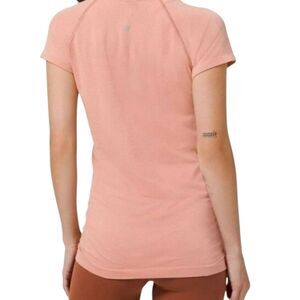 LULULEMON ATHLETICA Swiftly Tech Short Sleeve 2.0 Size 14